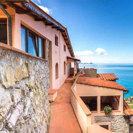 La Quinta Cavo
